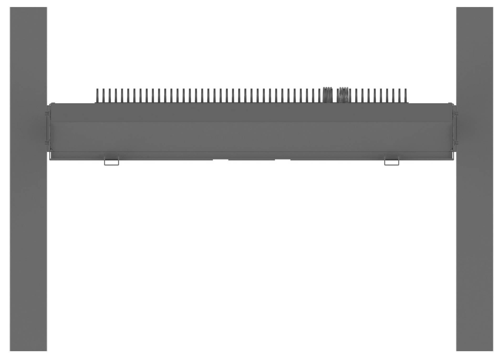 Ein Metalltor mit vertikalen Stäben und zwei robusten Seitenpfeilern, von vorne betrachtet, das Sicherheit oder Zugangsbeschränkung suggeriert.