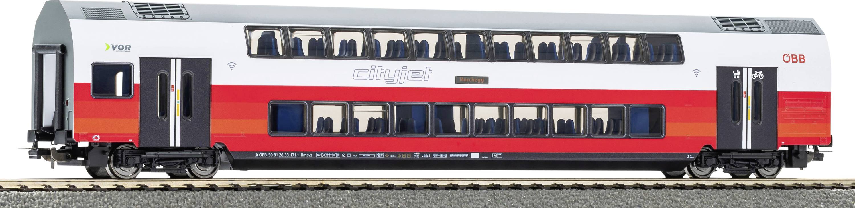 Ein moderner, doppelstöckiger Personenzug mit „ÖBB