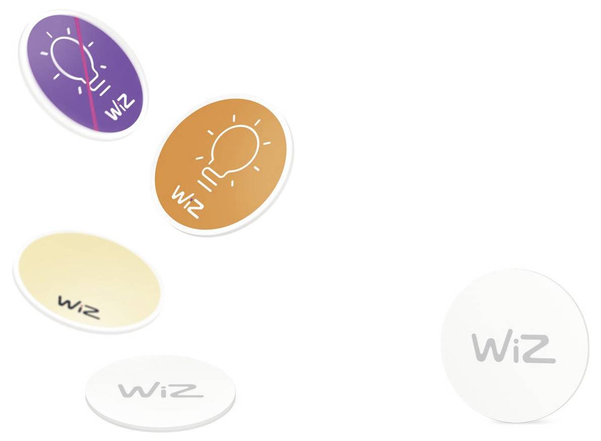 Fünf Sticker mit dem Wort 'WiZ' und einer Glühbirnen-Grafik in verschiedenen Farben: Lila, Orange, Gelb, Weiß und Grau.
