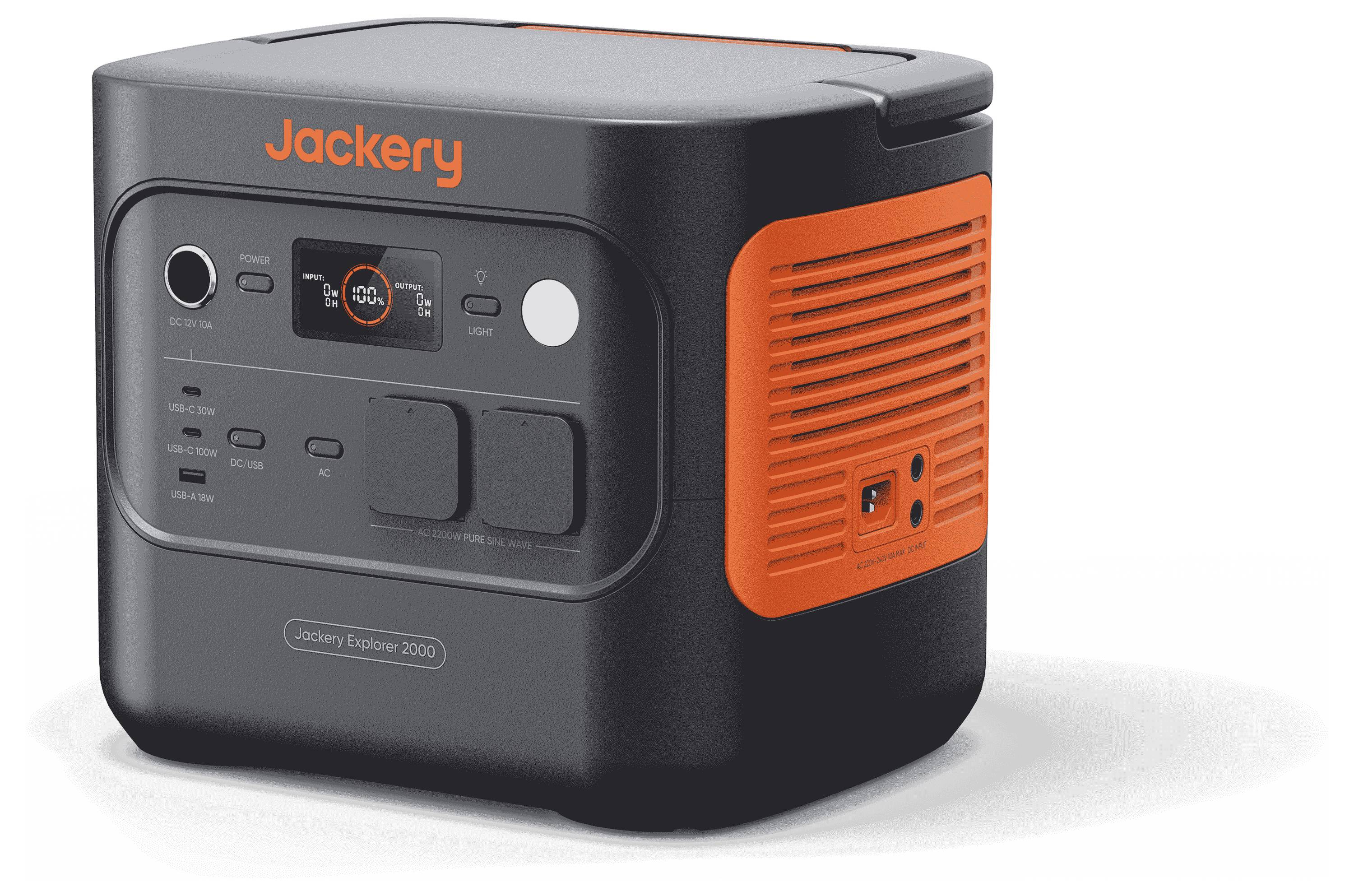 Tragbare Powerstation mit digitaler Anzeige und mehreren Ausgängen. Markenlogo 'Jackery' an der Oberseite. Kompaktes Design mit orangefarbenen Akzenten.