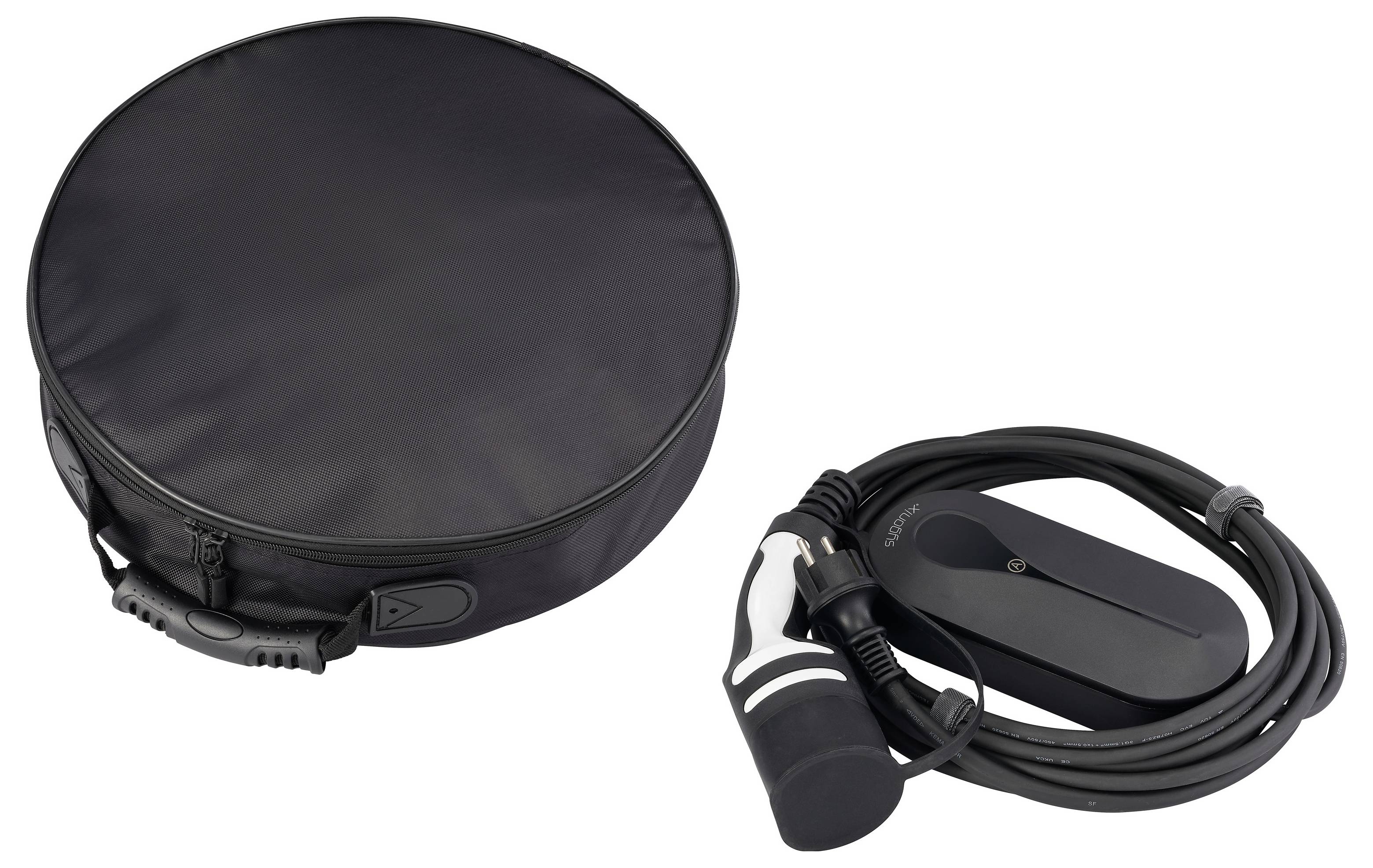 Ein Elektrofahrzeug-Ladekabel und eine tragbare Tasche werden gezeigt. Das Kabel verfügt über einen Standard-Stecker und einen Anschluss und eignet sich ideal zum Laden unterwegs.