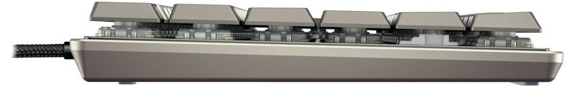 Seitenansicht einer mechanischen Tastatur, die erhöhte Tasten und Kabel zeigt und ihr schlankes Profil sowie die freiliegenden mechanischen Schalter hervorhebt.