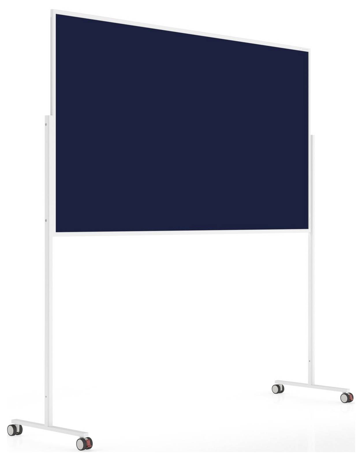 Ein mobiles Whiteboard auf Rädern mit einer dunklen Schreibfläche und einem weißen Metallrahmen, vor einem einfachen weißen Hintergrund.