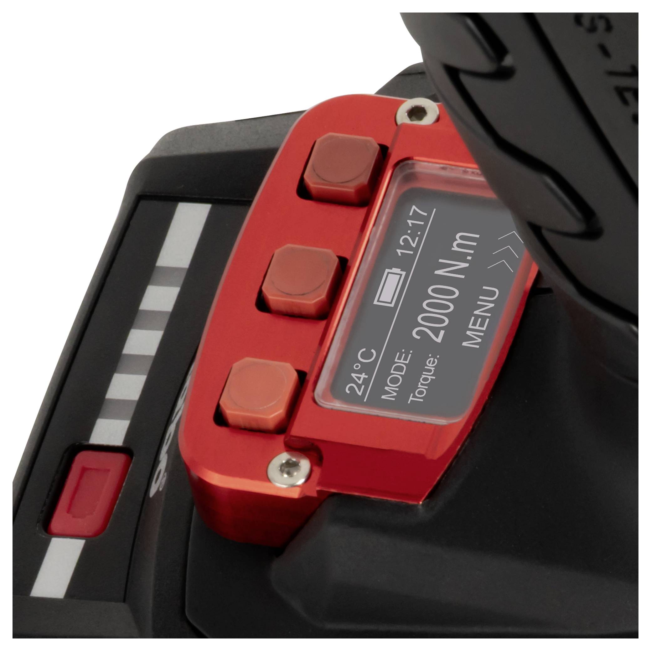 Nahaufnahme eines Bedienfelds eines kabellosen Elektrowerkzeugs mit digitalem Display, das den Modus, Drehmoment 2000 N.m, Batteriesymbol und 24°C anzeigt.