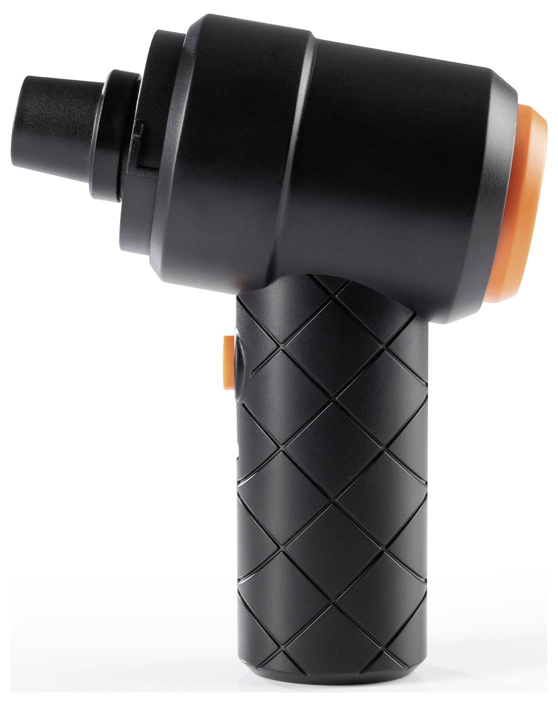 Eine schwarze tragbare Massagepistole mit einem orangefarbenen Knopf wird von der Seite auf weißem Hintergrund gezeigt. Das Design verfügt über einen gesteppten Griff.