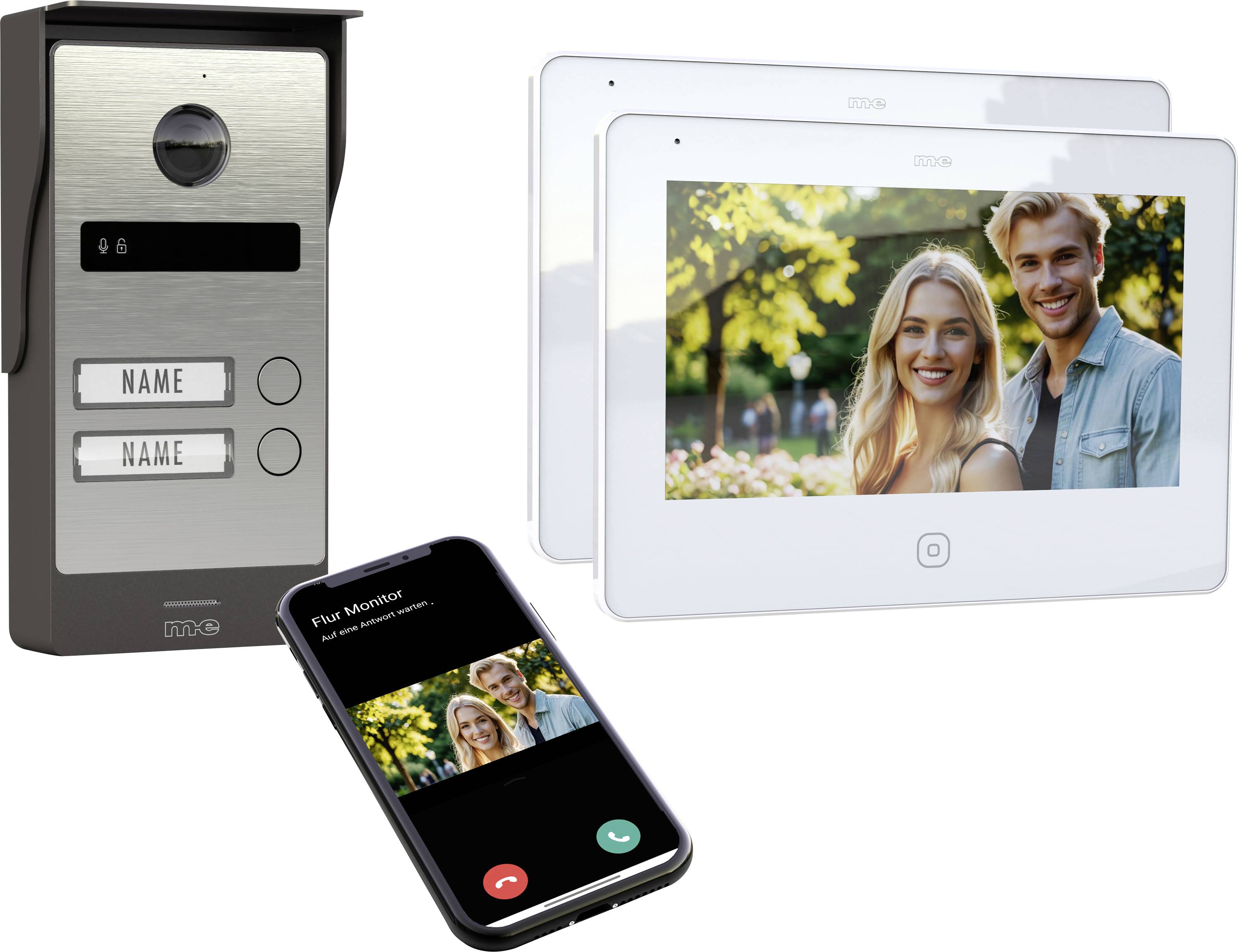 Gegensprechanlage mit Wandpaneel, auf dem ein lächelndes Paar im Freien zu sehen ist, Smartphone-Bildschirm zeigt einen Videoanruf mit demselben Paar.