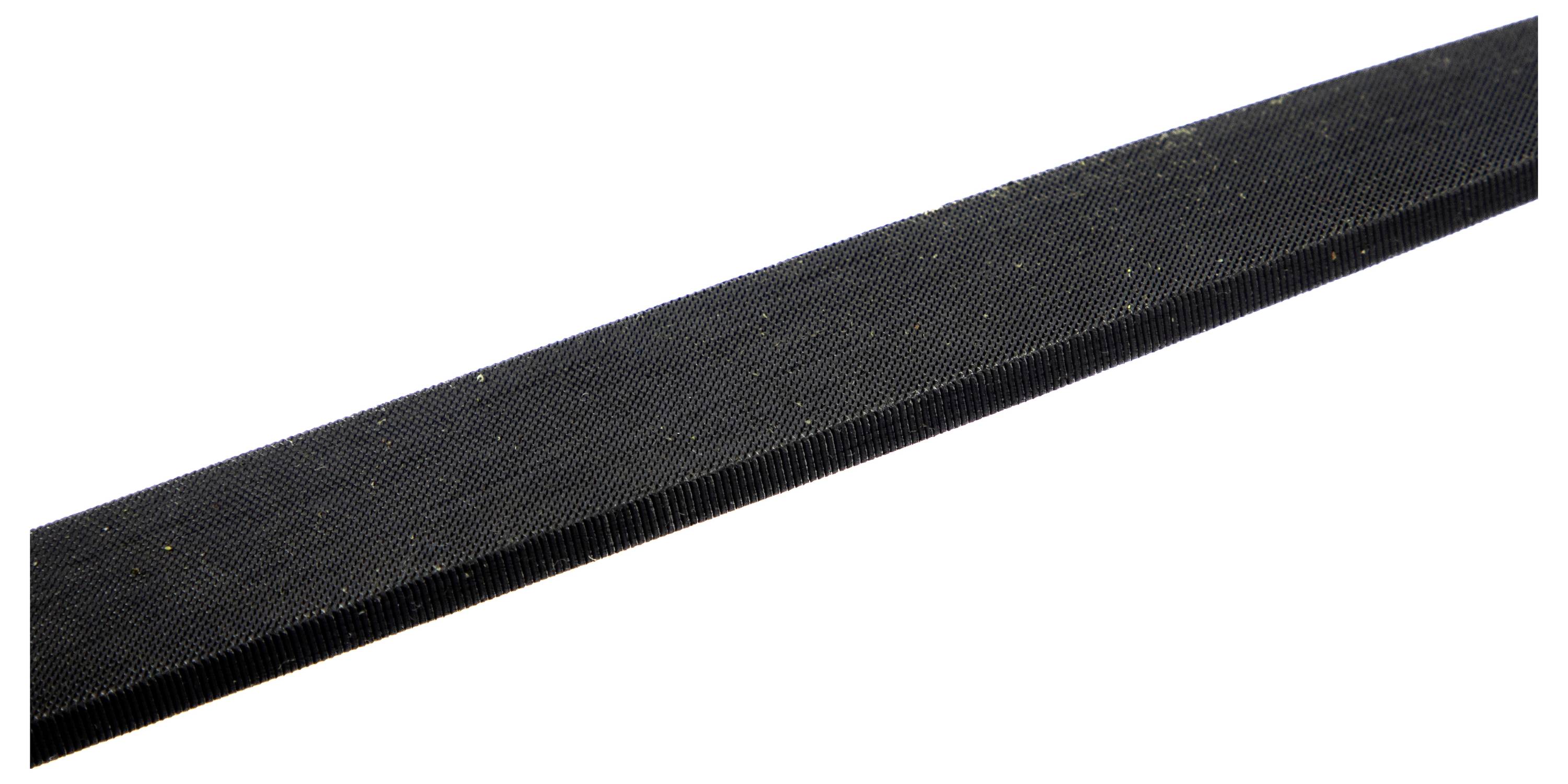 Eine Nahaufnahme eines schwarzen Schleifbandes mit Körnung, das seine strukturierte Oberfläche zeigt, wird zum Glätten und Finishing von Materialien verwendet.