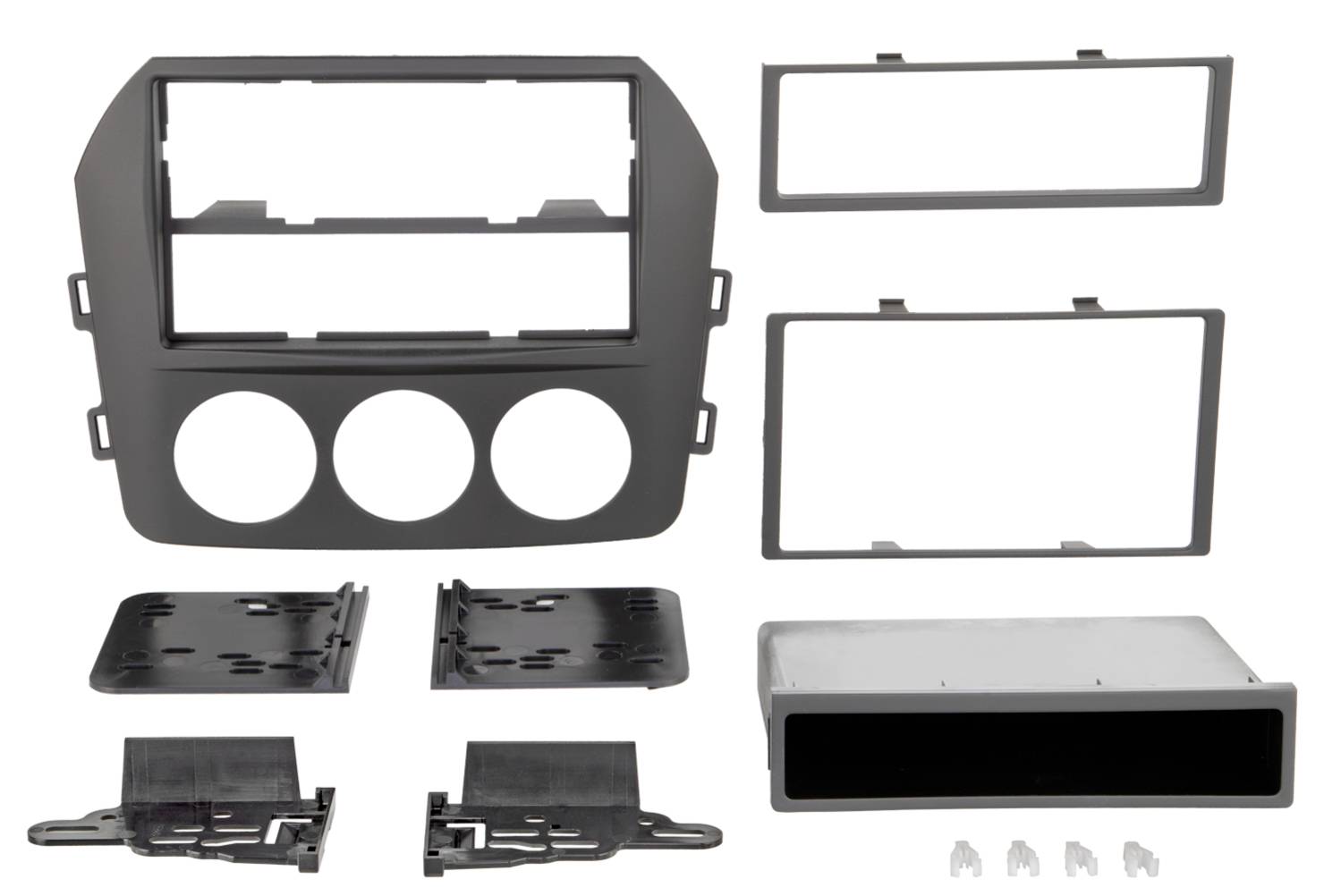 Installationssatz für Autoradio im Armaturenbrett mit großer Zierleiste, zwei Blendrahmenadaptern, Montageklammern und einem rechteckigen Radiogerät.