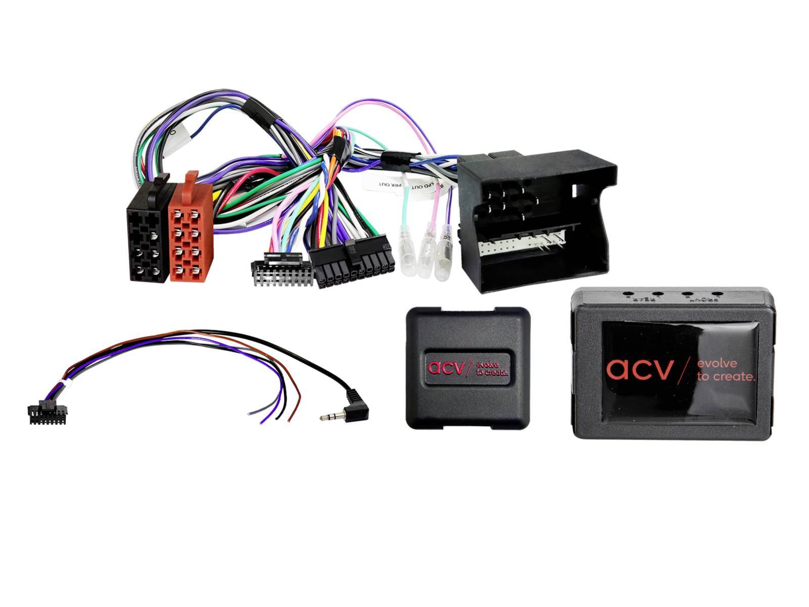 Autoradio-Verkabelungskit mit mehrfarbigen Steckern, Adapterkabeln und zwei kleinen Steuermodulen auf weißem Hintergrund.