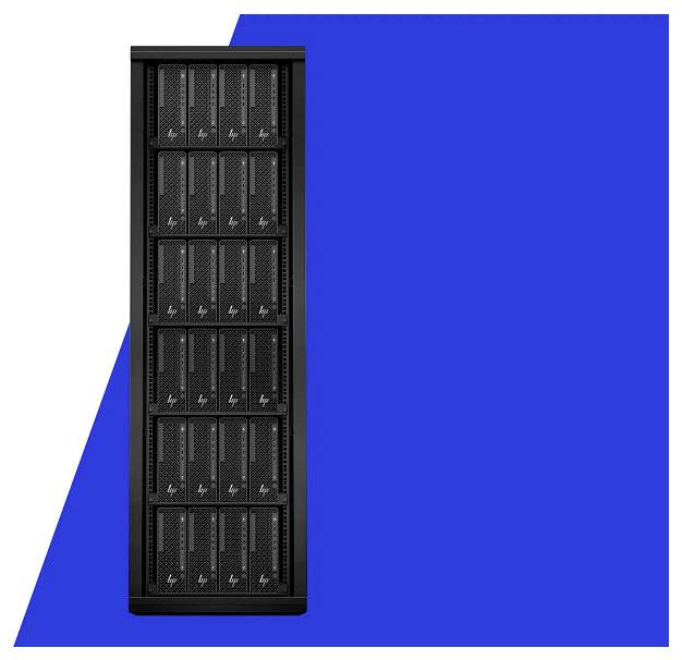 Ein schwarzer rechteckiger 10-pol-Stecker mit vergoldeten Kontaktpunkten, der für elektronische Schaltungsverbindungen verwendet wird.