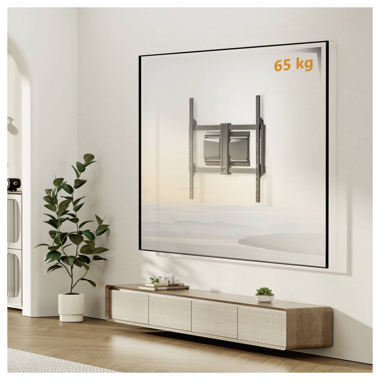 Eine große TV-Wandhalterung in einem modernen Wohnzimmer mit einer Pflanze und einer Konsole darunter; oben rechts ist die Tragfähigkeit mit 