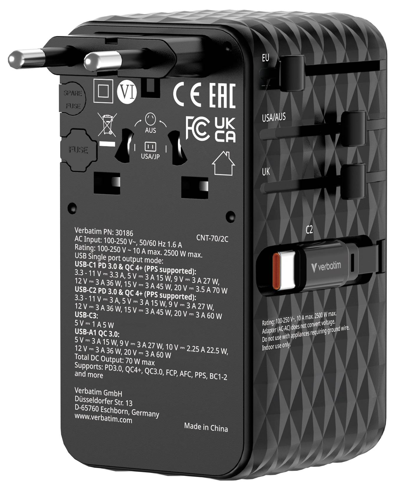 Graues Ethernet-Netzwerkkabel mit RJ45-Steckern an beiden Enden, aufgerollt vor weißem Hintergrund.