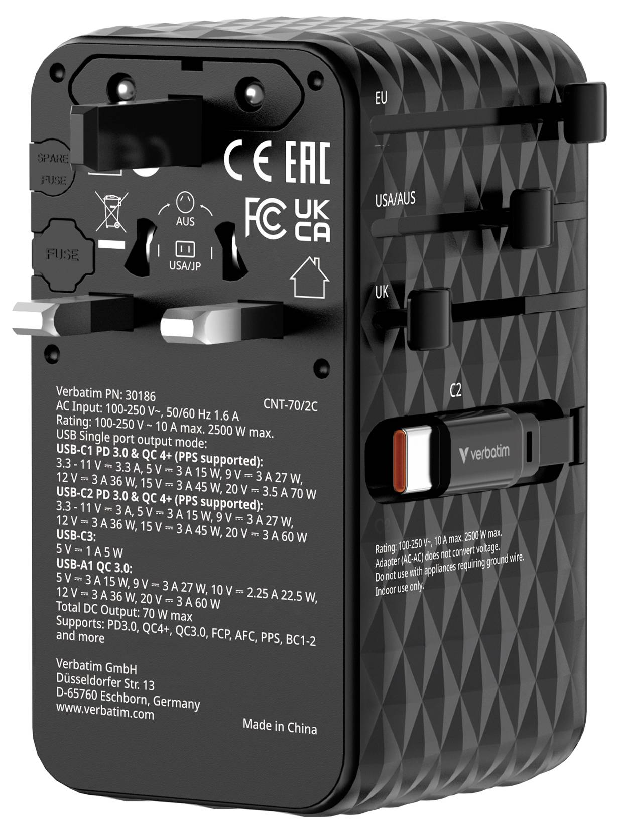 Schwarzer Verbatim Universal-Reiseadapter mit Steckdosenschiebern, USB-C- und USB-A-Anschlüssen sowie Kennzeichnungen für EU, UK, USA/AUS und USA/JP.