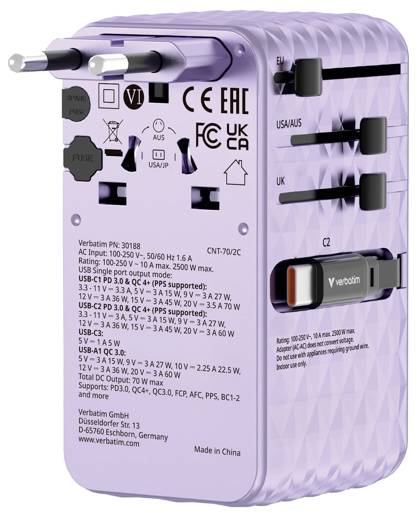 Universaler Reiseadapter in Lila mit mehreren Steckertypen und USB-Anschlüssen, gekennzeichnet für die Verwendung in UK, US/AUS und EU.
