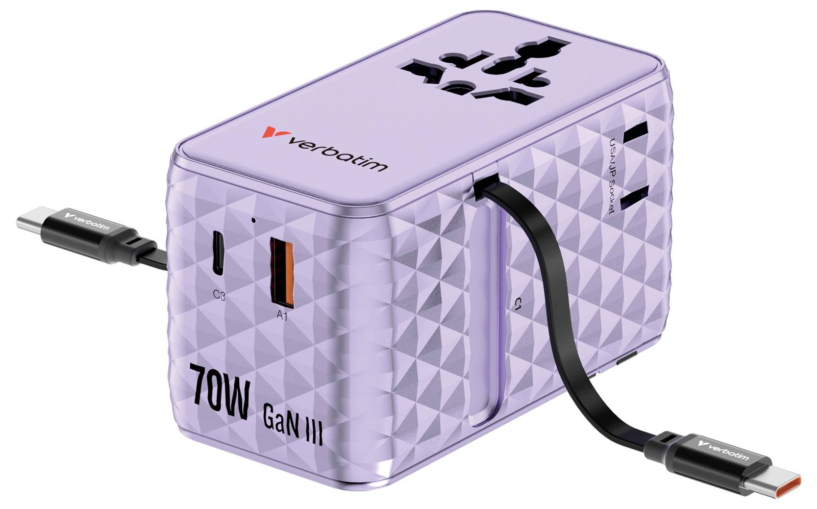 Purple Verbatim 70W GaN III Reiseadapter mit universellen Steckdosen und USB-Anschlüssen, abgebildet mit angeschlossenen Ladekabeln.