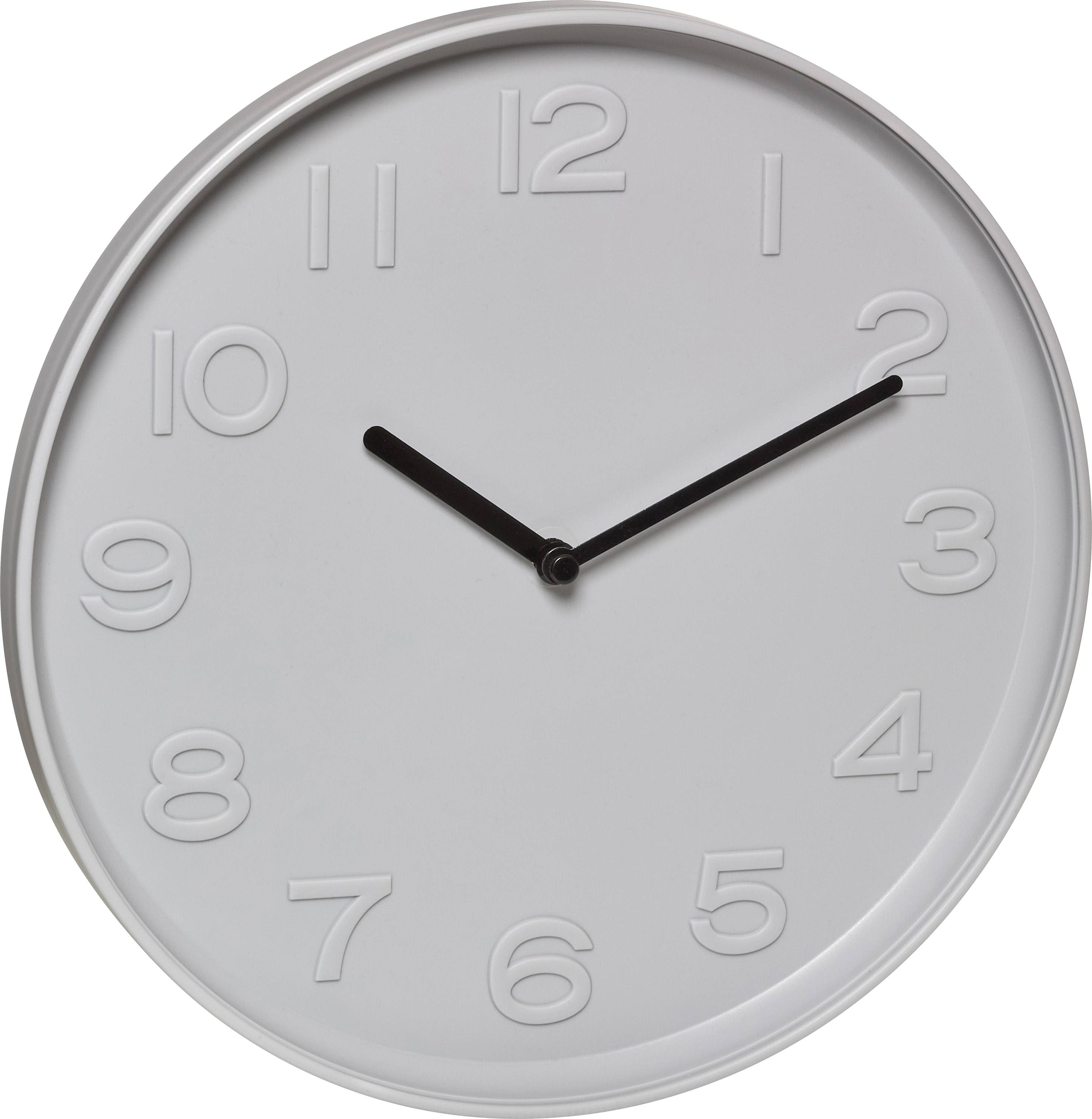 Eine weiße analoge Wanduhr, die die Zeit 1:50 anzeigt, mit schwarzen Zeigern und geprägten Zahlen.