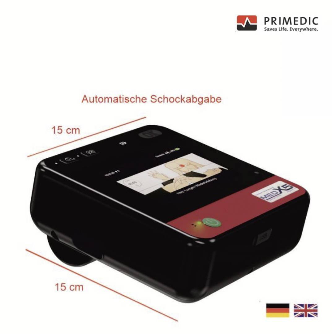 Ein Defibrillator mit dem Text „Automatische Schockabgabe