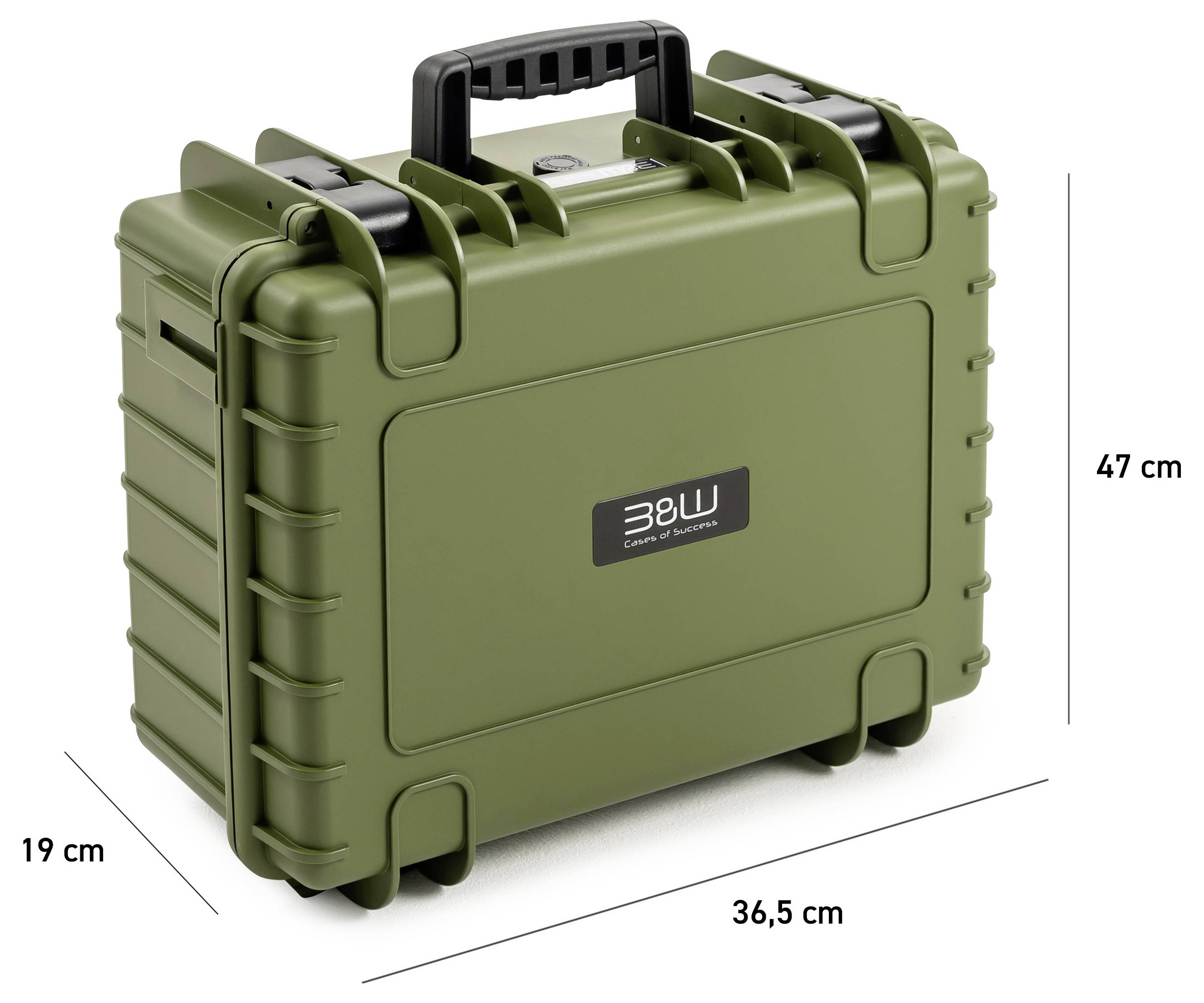 Ein grüner Schutzkoffer mit Griff, mit folgenden Abmessungen: 47 cm Höhe, 19 cm Tiefe und 36,5 cm Breite.