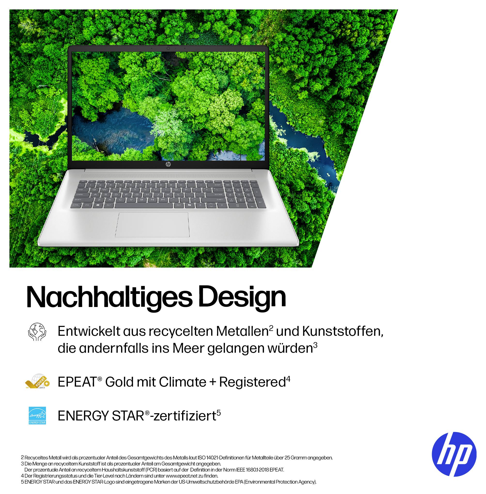 Laptop auf üppigem grünem Waldhintergrund symbolisiert nachhaltiges Design und hebt recycelte Materialien, EPEAT Gold und ENERGY STAR Zertifizierungen hervor.