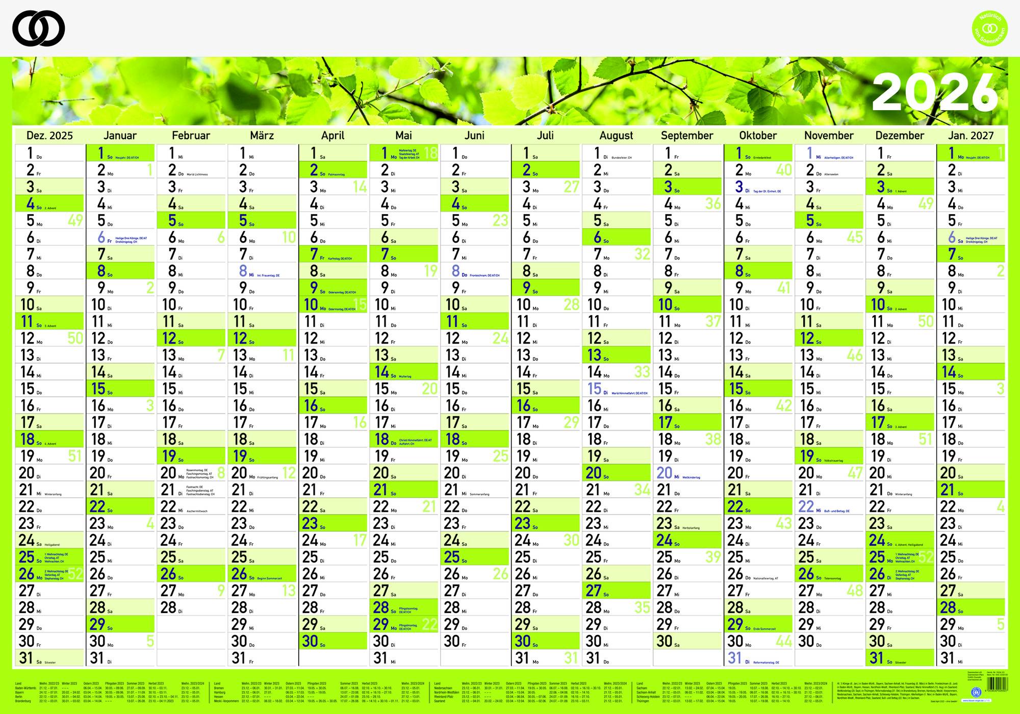 Kalender für das Jahr 2026 mit allen Monaten von Januar bis Dezember auf grünem Blatterhintergrund. Hervorgehobene Wochenenden und Feiertage.