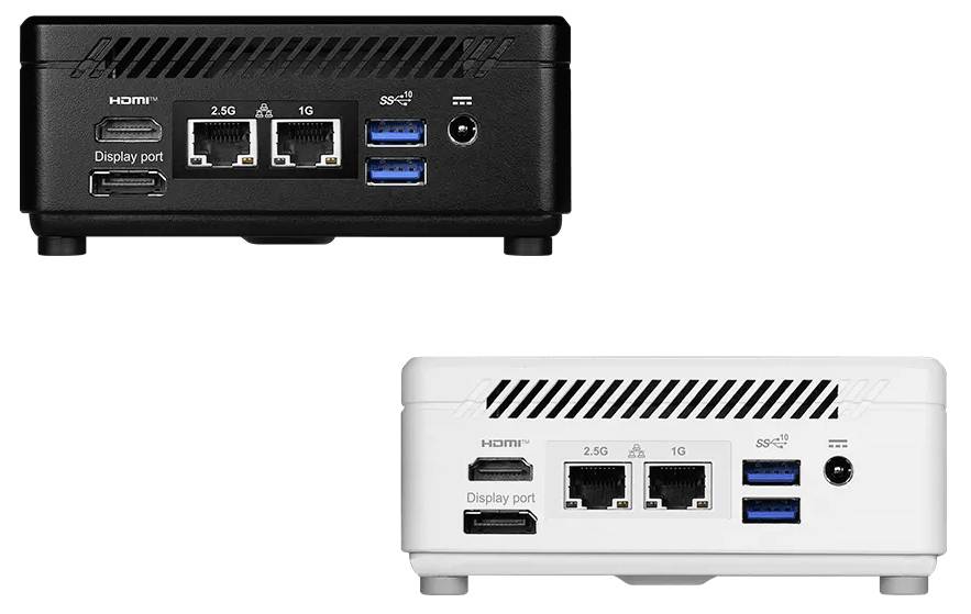 Zwei Mini-PCs von vorne gezeigt, einer in Schwarz und einer in Weiß, mit HDMI, DisplayPort, zwei Ethernet-Anschlüssen, USB-Anschlüssen und einem Netzschalter.