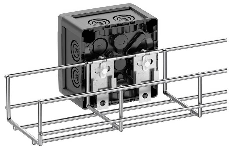 Kunststoff-Kabelrinne mit Montagebügel und angebrachter schwarzer Elektro-Verteilerdose, dargestellt in einer technischen Produktansicht.