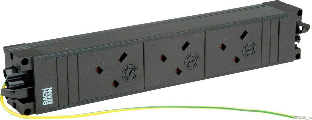 Eine schwarze Stromverteilungseinheit mit drei UK-Steckdosen, konzipiert für Elektroinstallation und Stromverwaltung.