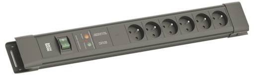 Eine schwarze Steckdosenleiste mit sechs Steckdosen, einem Netzschalter und Anzeigen für Überspannungsschutz und Erdung.