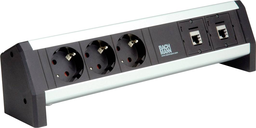 Steckerleiste mit drei europäischen Steckdosen und zwei Ethernet-Anschlüssen, gekennzeichnet mit „BACH MANN