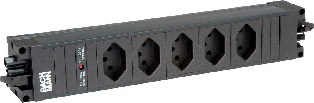 Eine schwarze Steckerleiste mit fünf europäischen Steckdosen, einer roten Betriebsanzeige und der Markenbezeichnung „Bachmann