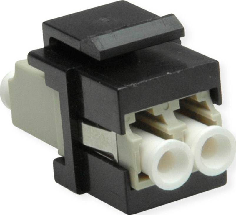 Nahaufnahme eines Faseroptik-Adapters mit zwei Anschlüssen, mit schwarzem Gehäuse und weißen Steckverbindern, verwendet für Netzwerkverbindungen.