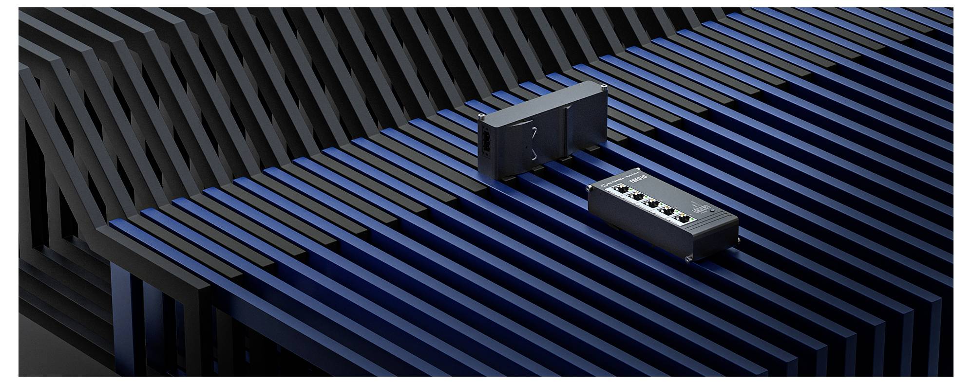 „Ein USB-Stecker und -Anschluss auf einem blau-schwarzen abstrakten geometrischen Hintergrund, der Technologie in einem modernen Design präsentiert.