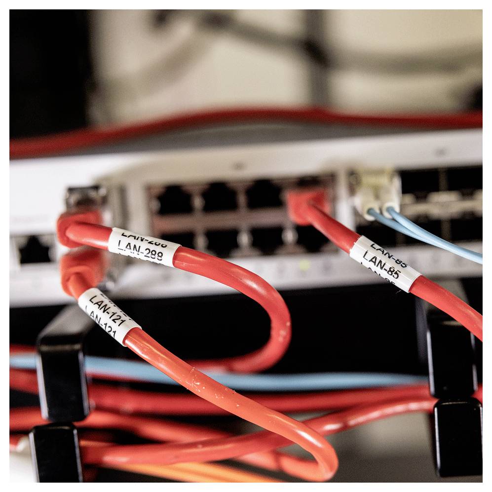 Ethernet-Kabel mit den Bezeichnungen „LAN-127
