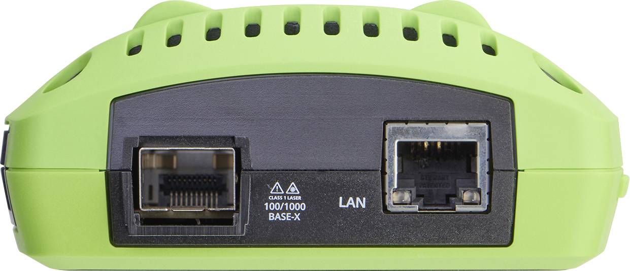 Ein grüner Netzwerk-Switch mit zwei Anschlüssen: einer mit der Beschriftung '100/1000 Base-X' und ein anderer mit der Beschriftung 'LAN', verwendet für die Internetverbindung.