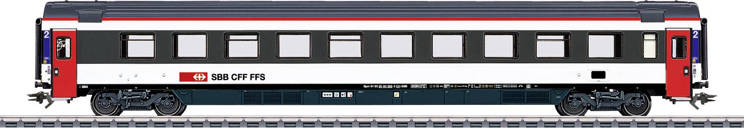 Ein Personenzugwagen mit stromlinienförmigem Design, schwarzweißem Körper und roten Akzenten, gekennzeichnet mit „SBB CFF FFS