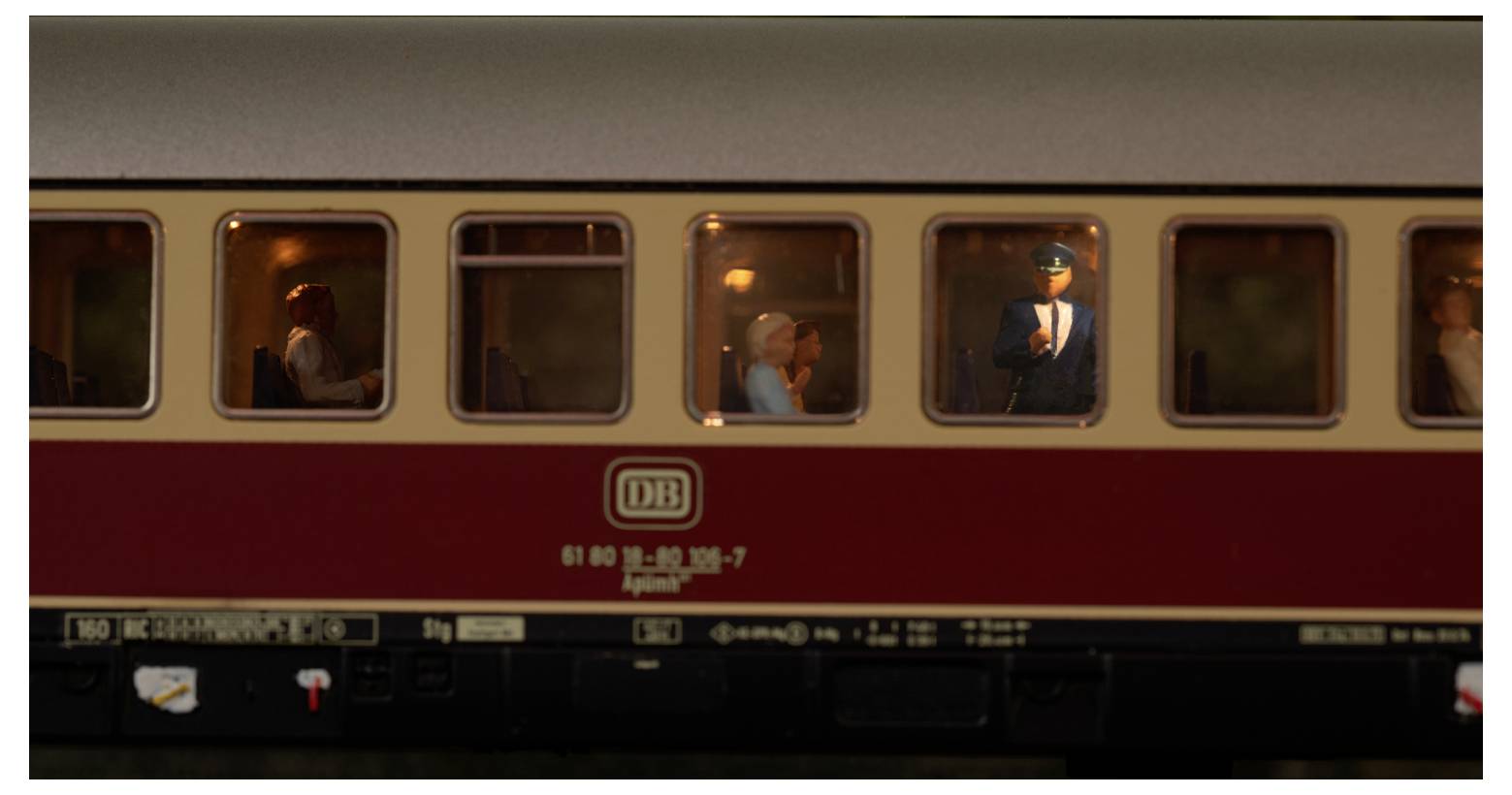 Märklin 043886 H0 Schnellzugwagen Apümh DB