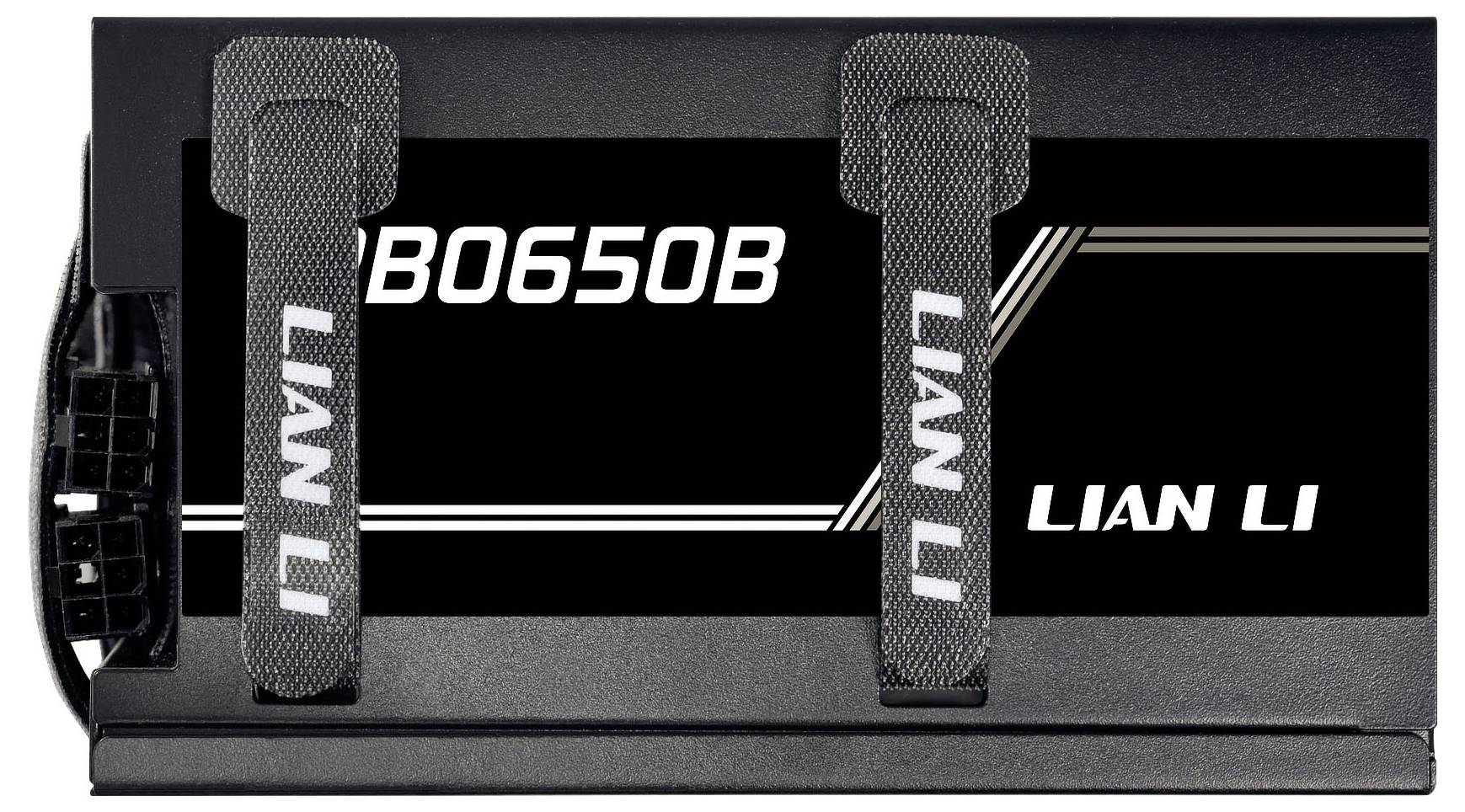 Ein schlankes, modernes Computergehäuse mit internen Komponenten wie einem farbenfrohen Kühlventilator, Kabeln und einer Zeitanzeige „23:05