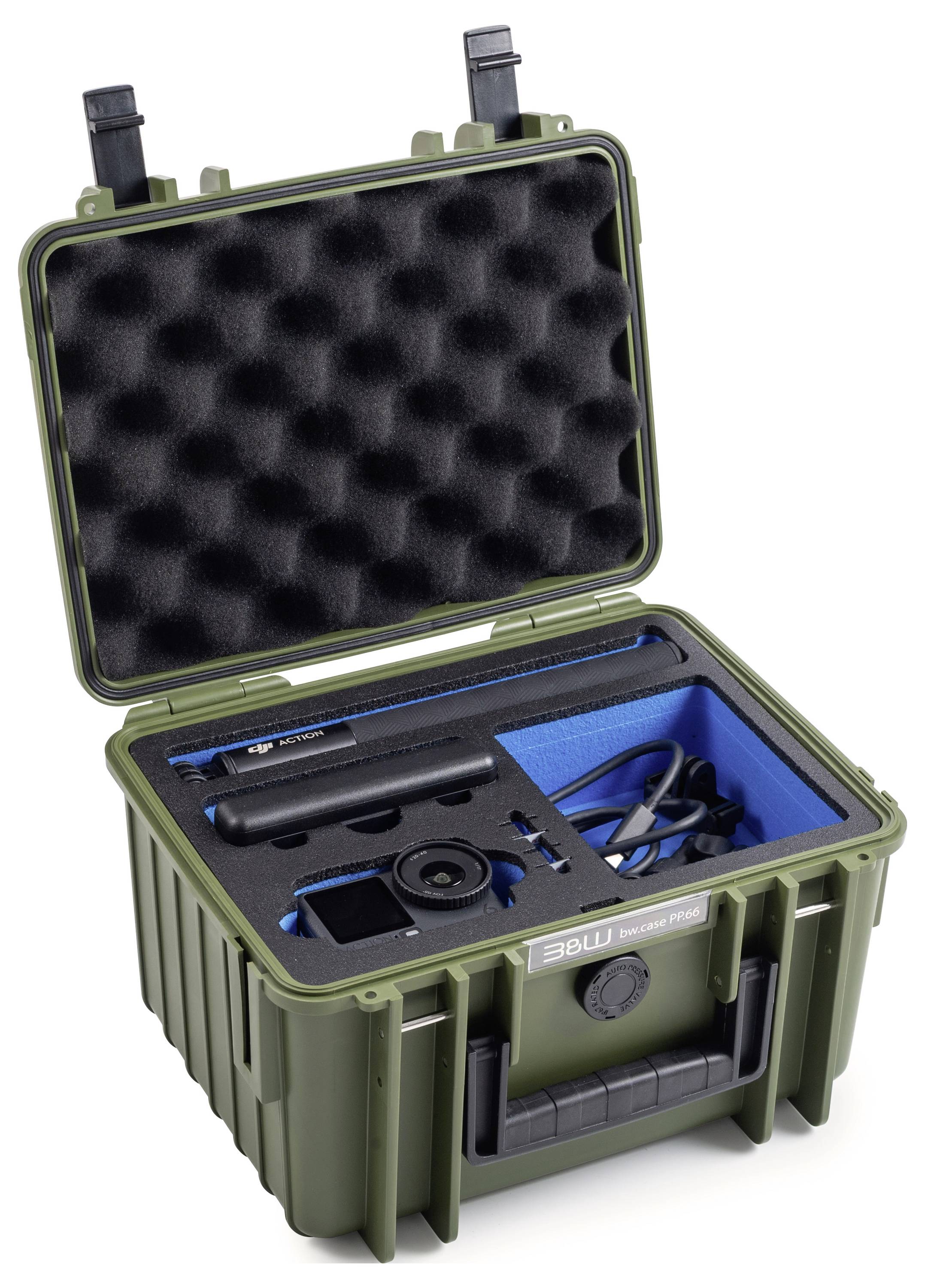 Ein grüner robuster Koffer mit Schaumstoffinnenseite enthält eine Kamera, ein Objektiv und Zubehör. Der Koffer ist geöffnet und zeigt organisierte Fächer zur Aufbewahrung.