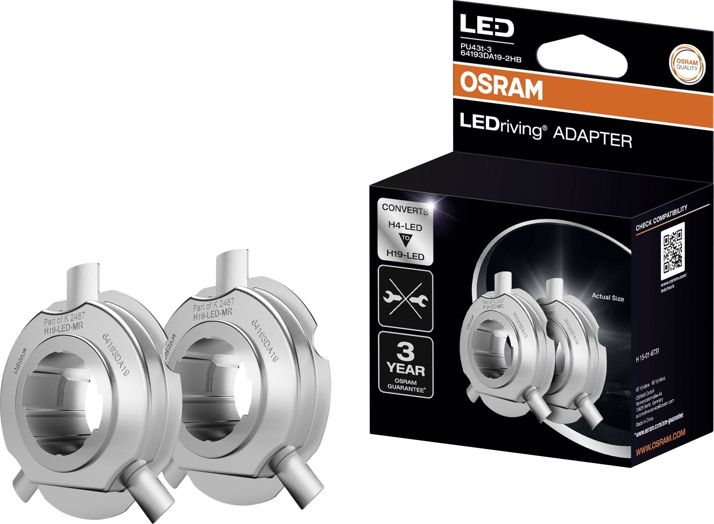 „Zwei Metall-LED-Scheinwerferadapter neben einer Schachtel mit der Aufschrift „OSRAM LEDriving Adapter