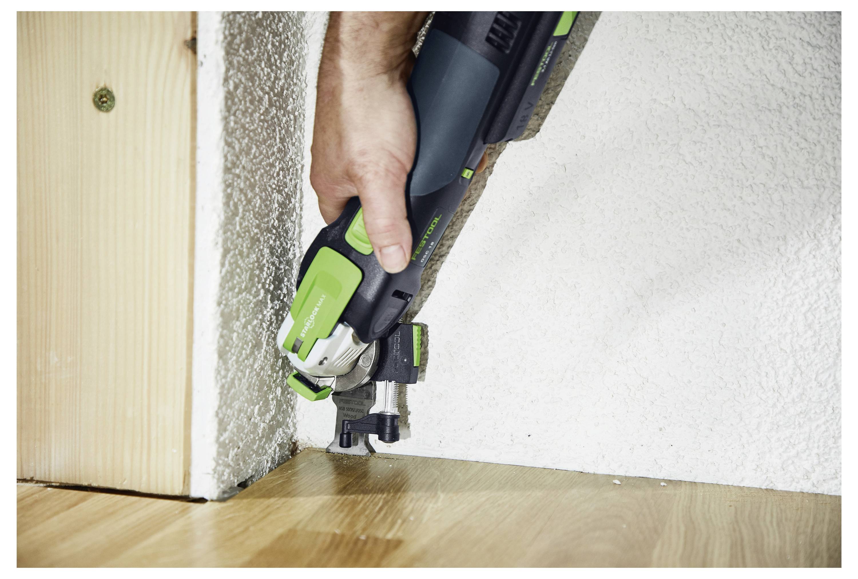 Diagramm, das einen Fräser zeigt, der eine Nut in Holz schneidet, mit gekennzeichneten Abmessungen NL (Tiefe) und D (Abstand).