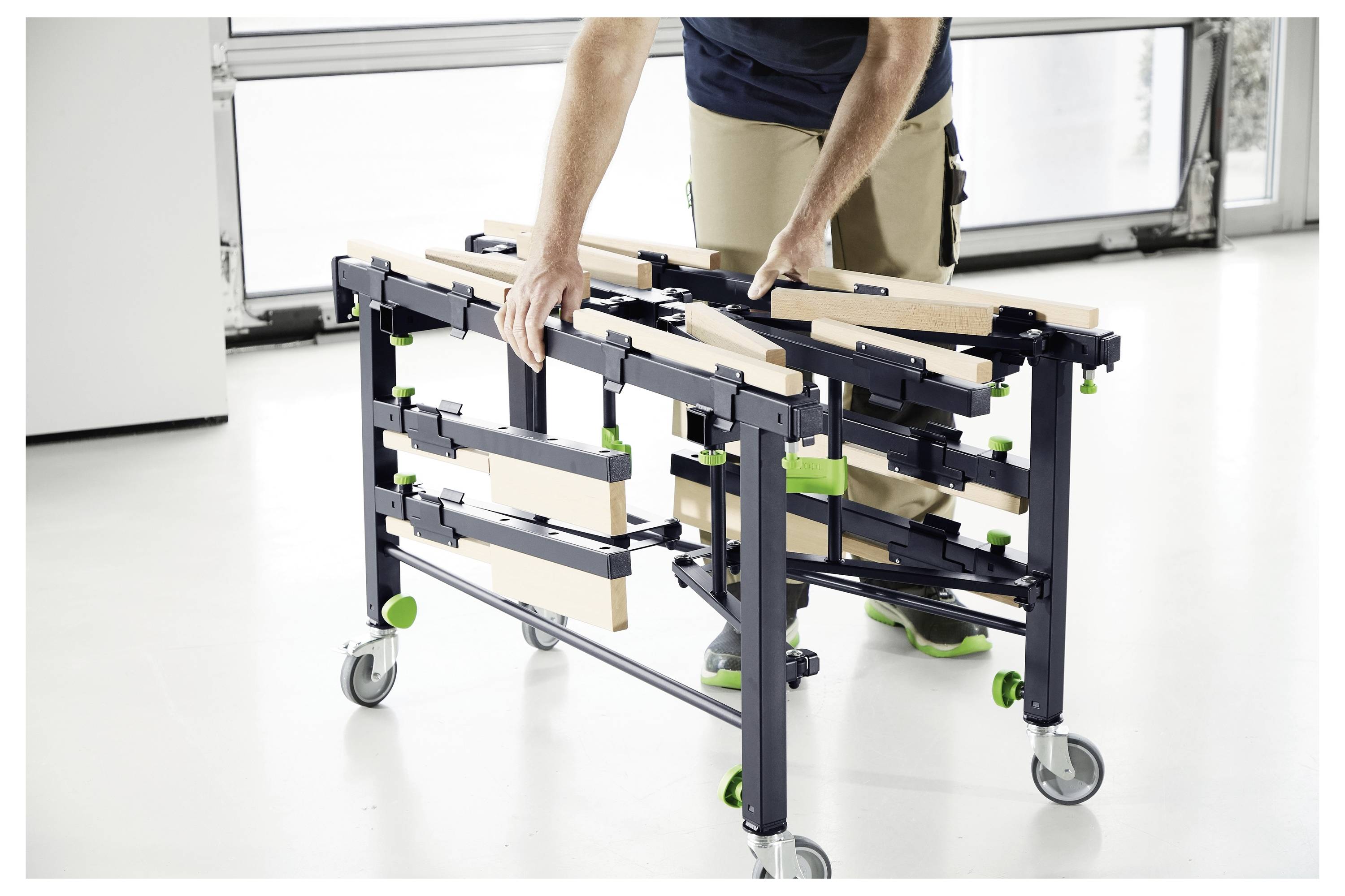 Mobiler Säge- und Arbeitstisch STM 1800