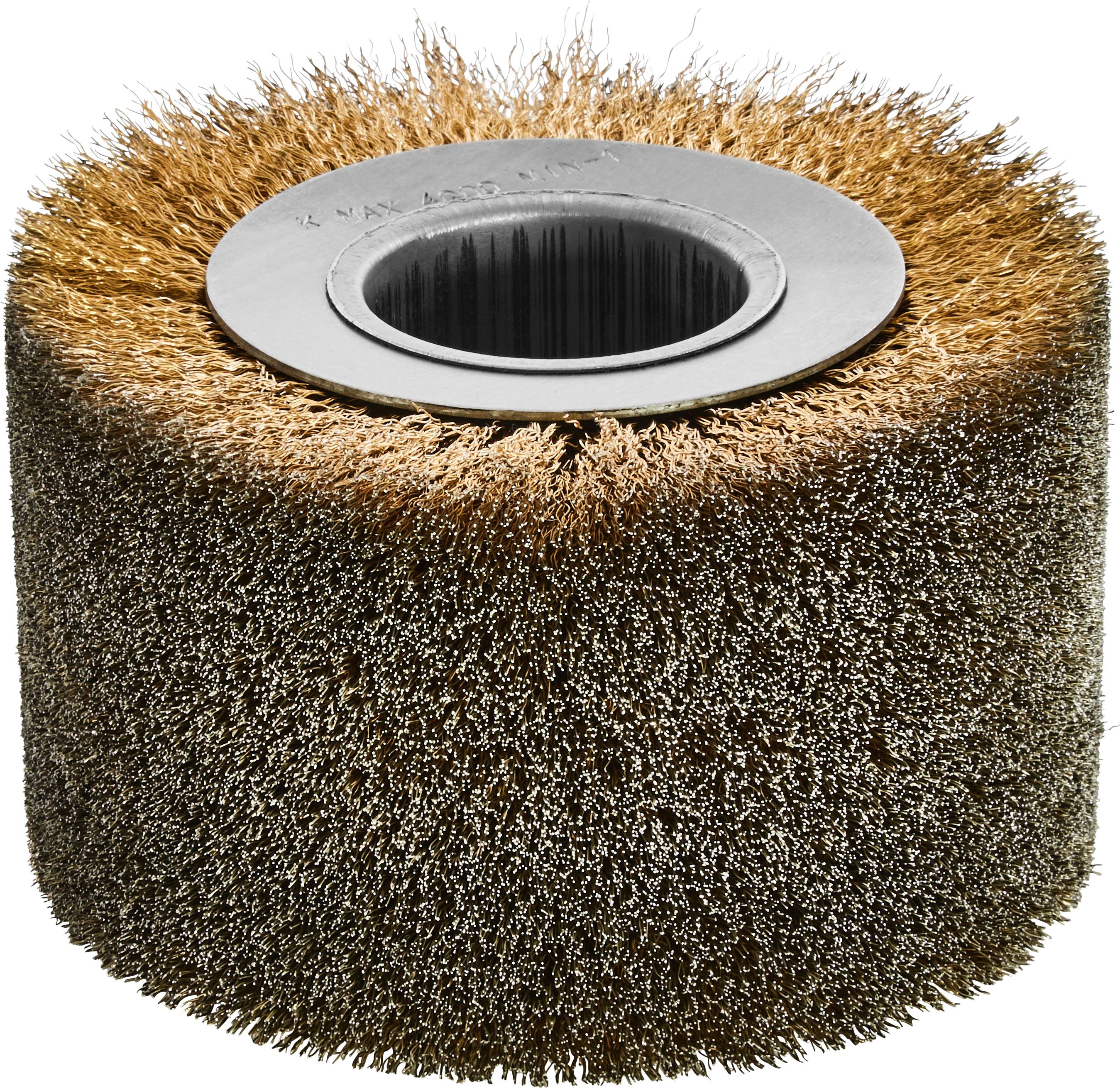 „Nahaufnahme einer zylindrischen Drahtbürste mit Borsten, die in einem kreisförmigen Muster angeordnet sind, und wird zum Reinigen oder Polieren von Oberflächen verwendet.