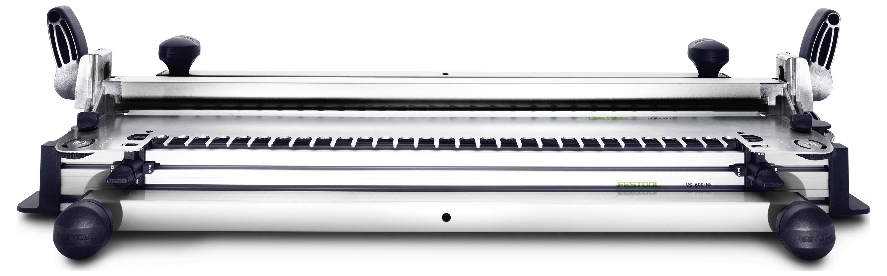 Eine Schneidemaschine mit metallischem Sockel und verstellbaren Knöpfen, die zum präzisen Zuschneiden von Papier oder ähnlichen Materialien verwendet wird.