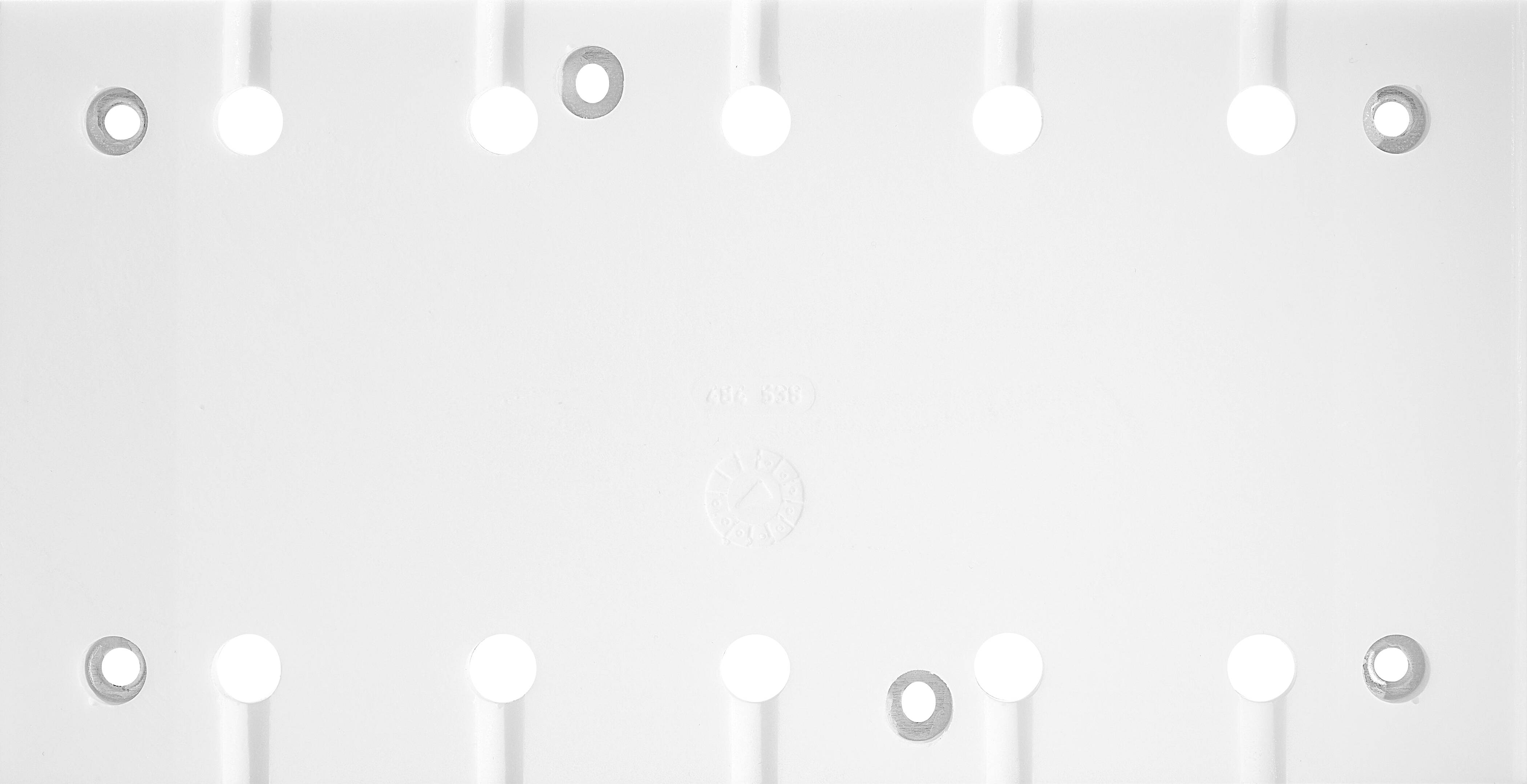 Ein weißes rechteckiges Kunststoffteil mit mehreren kreisförmigen Vertiefungen und Löchern, möglicherweise eine Montageplatte oder ein Halterungswinkel, ist abgebildet.