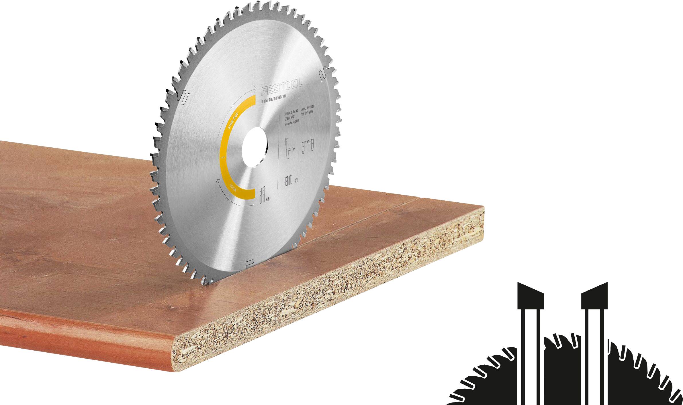 Eine Kreissägeblatt, das teilweise in Sperrholz eingebettet ist und saubere Schnittkanten zeigt. Ein Symbol zeigt die Eignung für einen bestimmten Blatttyp an.