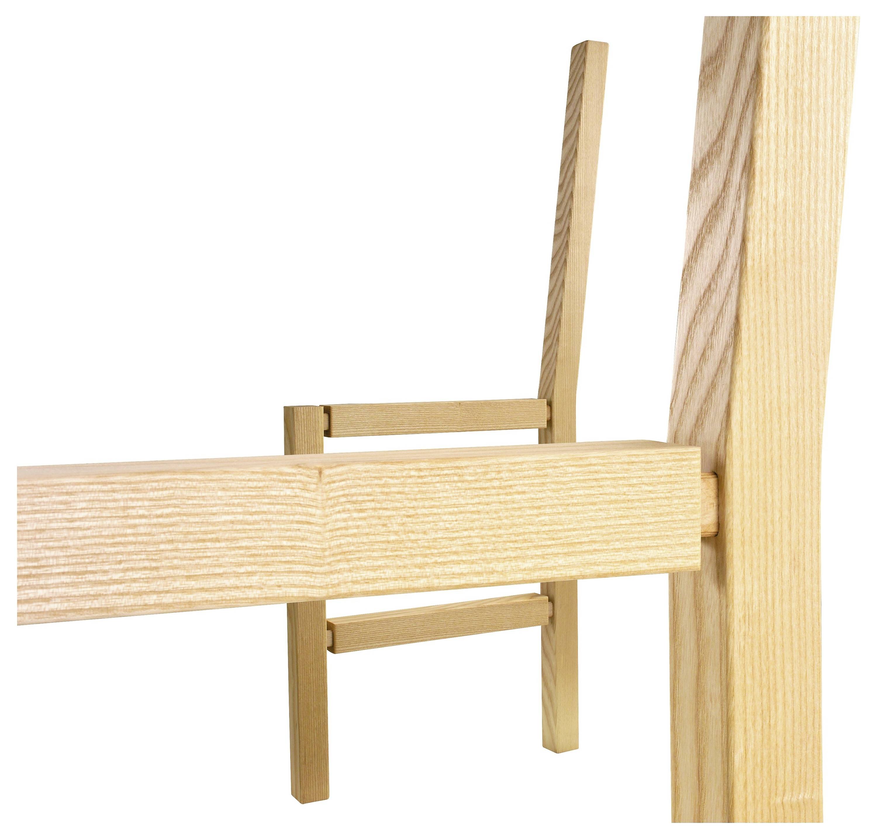 Eschenholzverbindungen, die traditionelle Holzbearbeitungstechniken veranschaulichen.