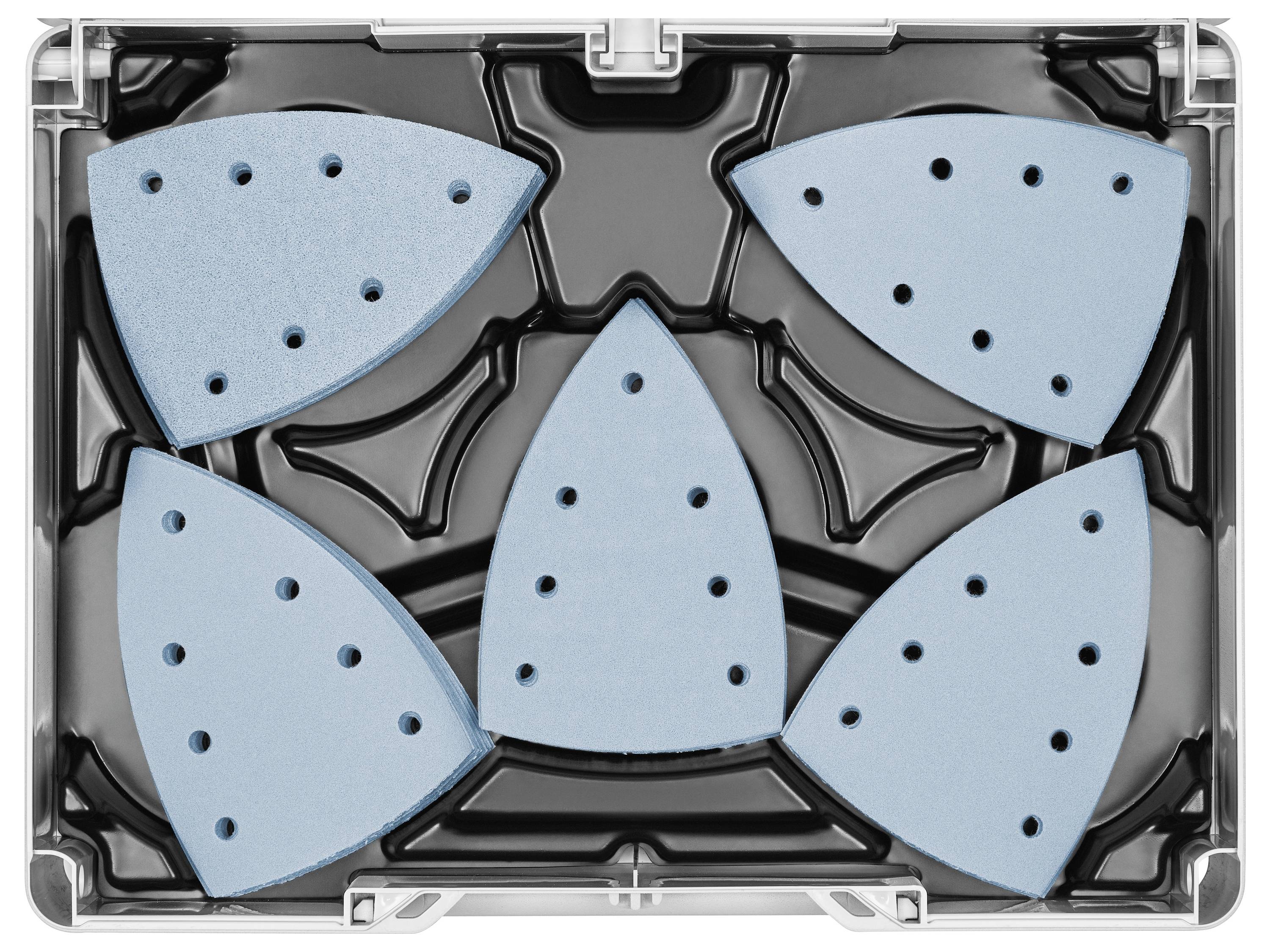 Fünf dreieckige, perforierte Schleifblätter sind in einem symmetrischen Muster in einem schwarzen Kunststoffgehäuse angeordnet.