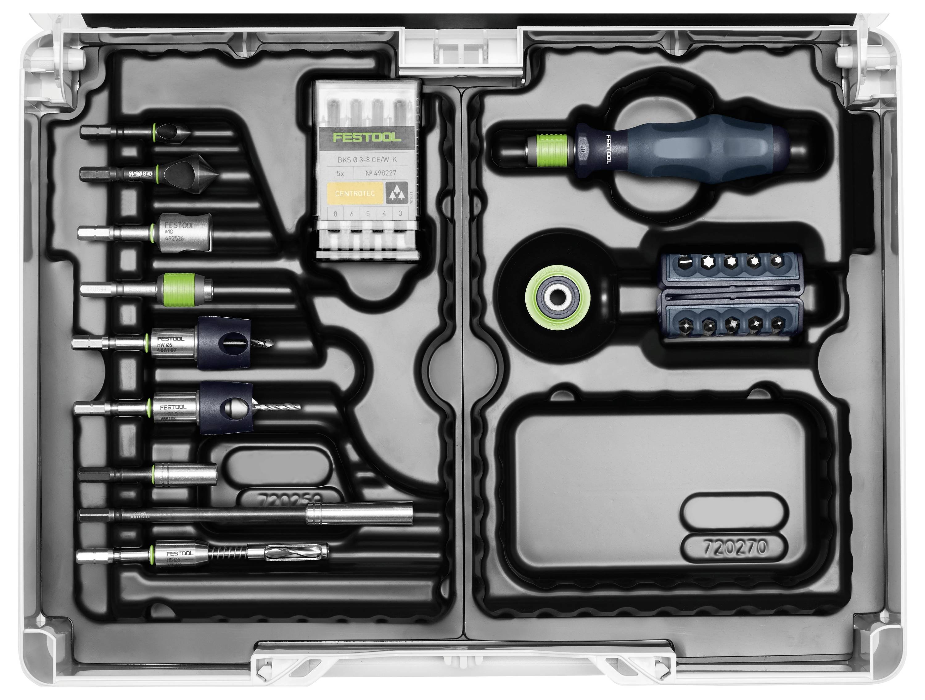 Werkzeugkoffer mit verschiedenen Bohrern, einem Schraubendrehergriff und einer Patrone auf geformten Schalen. Werkzeuge sind ordentlich in separaten Fächern organisiert.