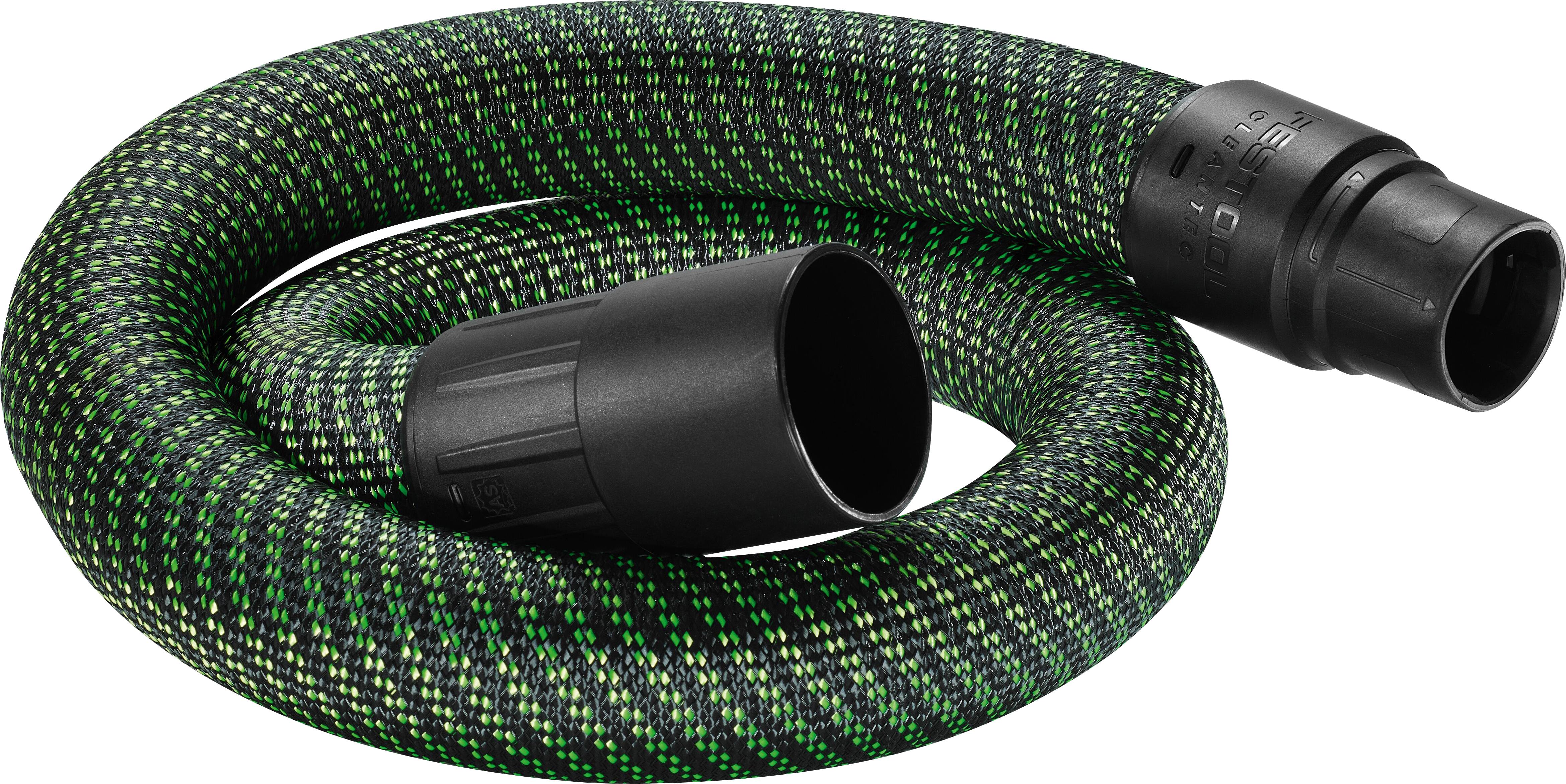 Ein schwarz-grüner flexibler Staubsaugerschlauch, ordentlich aufgewickelt, mit einer glatten schwarzen Düse an einem Ende, geeignet für verschiedene Reinigungsaufgaben.