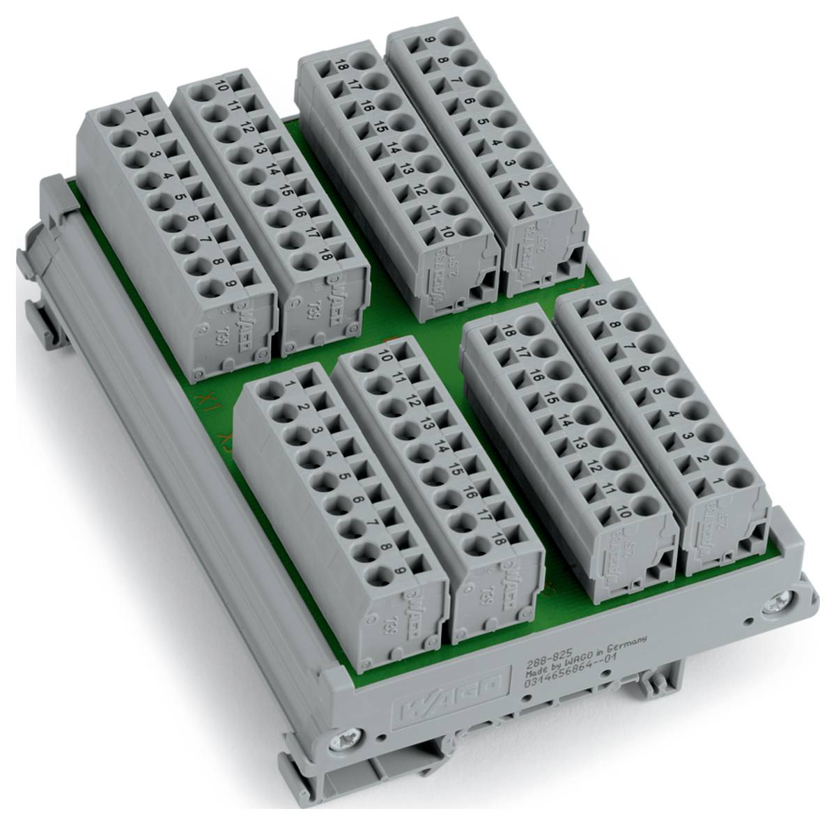 Ein rechteckiges, graues elektrisches Klemmleistenblock mit mehreren Anschlusspunkten, das auf einer grünen Leiterplatte montiert ist.